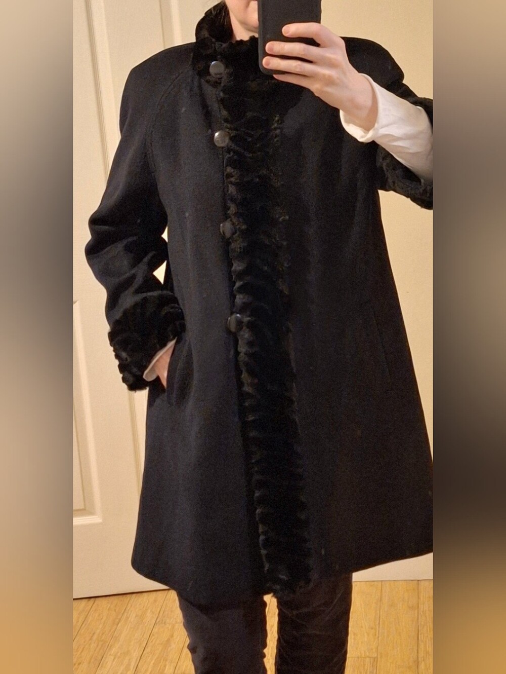 ALORNA | Vintage Black Wool Coat